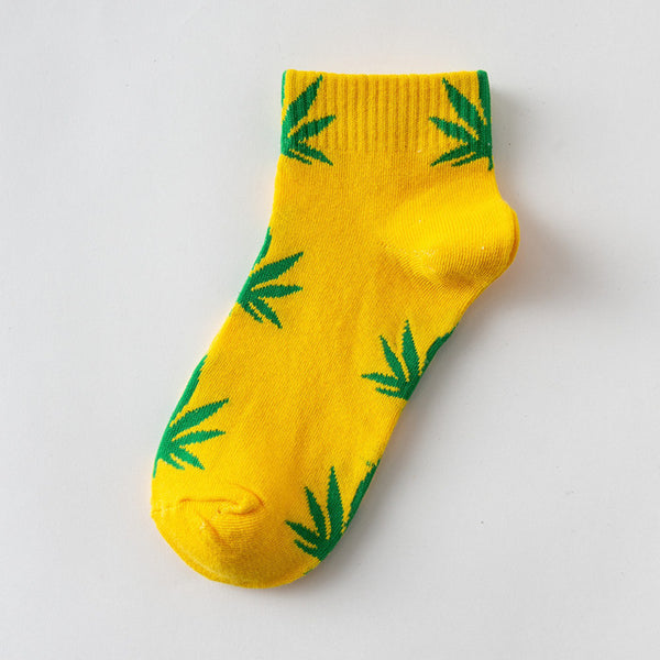 EU size 38-45 Short tube maple leaf socks hip hop socks men and