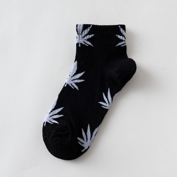 EU size 38-45 Short tube maple leaf socks hip hop socks men and