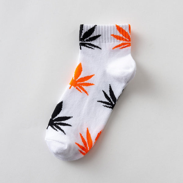 EU size 38-45 Short tube maple leaf socks hip hop socks men and