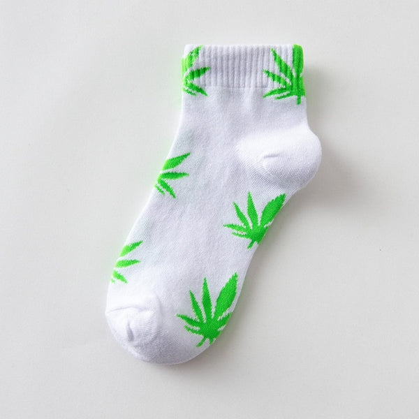 EU size 38-45 Short tube maple leaf socks hip hop socks men and