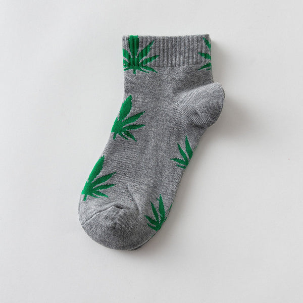 EU size 38-45 Short tube maple leaf socks hip hop socks men and